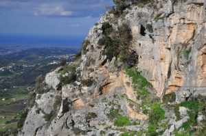 Τα κελιά των Καλογράδων στο Γιούχτα