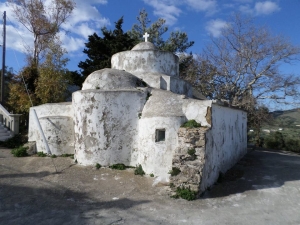 Ναός Αγίων Πολυκάρπου, Χαραλάμπους και Νικολάου στις Λουσακιές