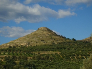 Fort Kenourgio Kasteli (Castel Nuovo)