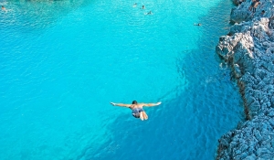 Ελεύθερη Κατάδυση από βράχο (Cliff Dive)