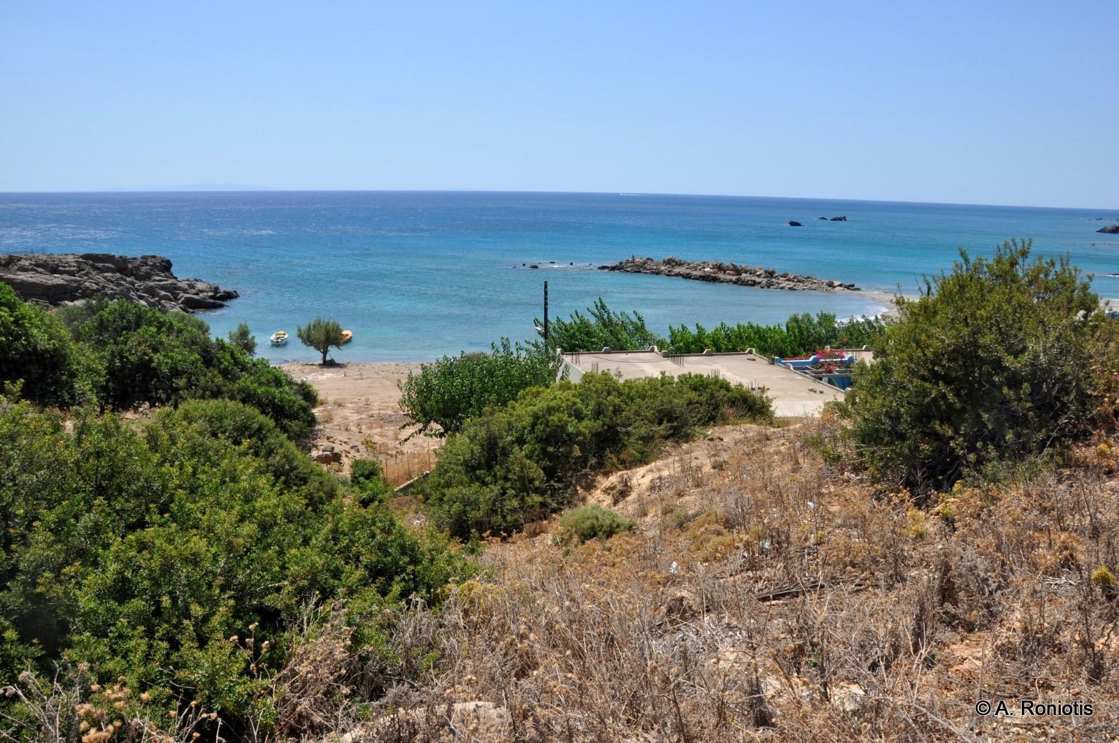 ⭐ Travel Guide for Island Crete ⛵, Greece - Lakki beach